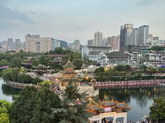 -包整·丝娃娃(一览甲秀楼风景店)