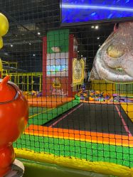 -蹦蹦跳跳(新奥购物中心店)