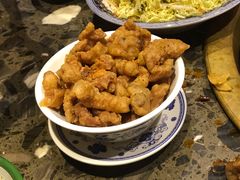 -沪小二炭火蛙锅(淮海中路美食不夜城店)