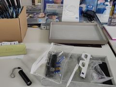 -英伦眼镜蔡司依视路折扣店(通州万达店)