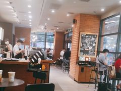 -星巴克(上海虹桥新天地二店)