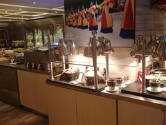 自助取餐区-北京王府井希尔顿酒店·万斯阁西餐厅