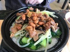 香菇鸡肉煲仔饭-桂林米粉(洋桥店)