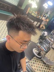 -海文先生国潮烫染男士理发馆