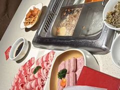-海底捞火锅鲜切牛肉主题店(长寿路店)