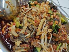 -周良天山牛杂城(天山路总店)
