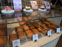 -VERIE BAKEHOUSE