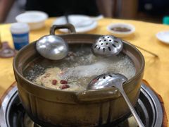 -濠轩阁特色生蚝火锅(水湾路店)