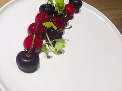 樱桃鹅肝-小大董·烤鸭(凤凰汇店)