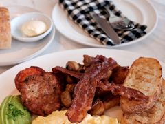 -ROAST coffee & eatery