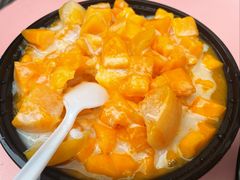 芒果黄桃炼乳冰-王中王刨冰