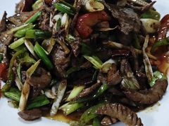 -巍山𤆵肉饵丝
