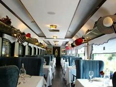 靠窗位-火车头法国西餐厅