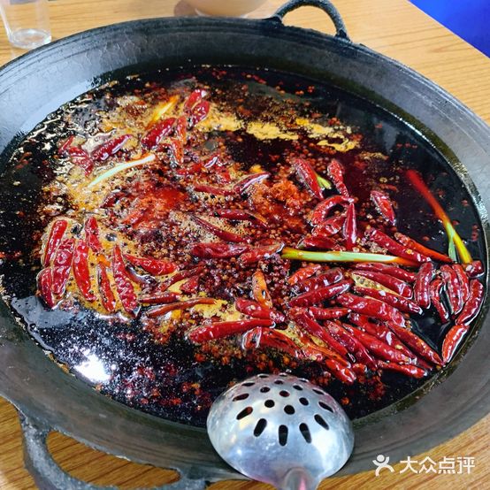 卢红辣老火锅(总店)