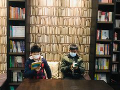 -钟书阁(松江泰晤士小镇店)