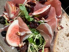 西班牙火腿沙拉-WHEN PIGS FLY当猪飞