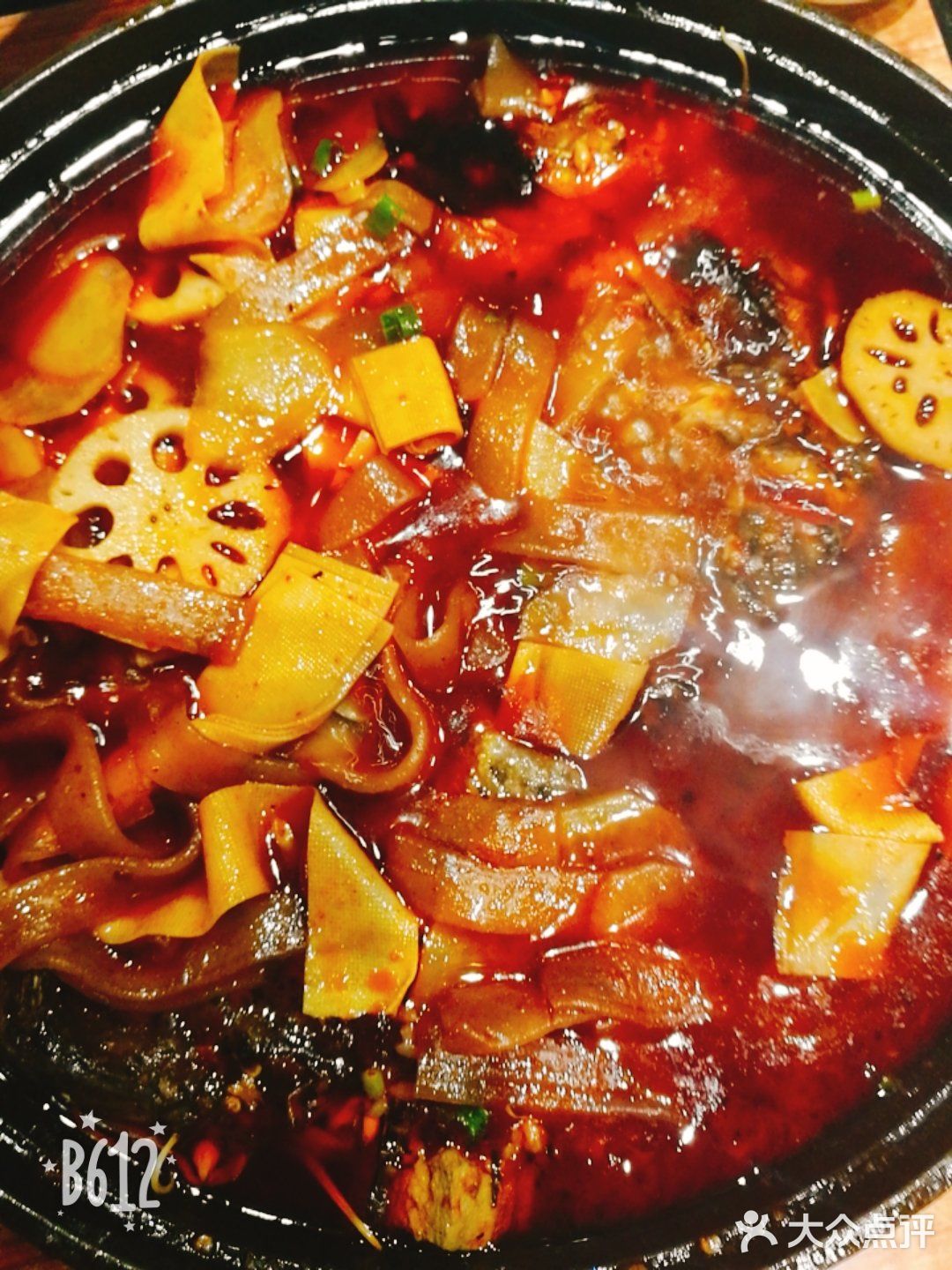 今天带小朋友们在万达二楼玩完游戏，已经是晚上8点多了