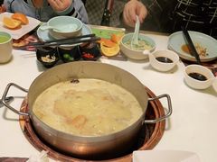 -洪氏嗨捞·猪肚鸡火锅(阳光天地店)