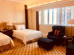 -深圳富苑皇冠假日套房酒店