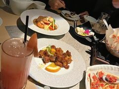 -穹六人间 people 6(岳阳路店)