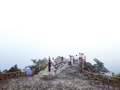 -鬼笑石后山停车场