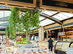 -川骄海鲜自助(王府井奥莱UP TOWN店原世界之花店)