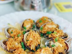 蒜蓉蒸鲍鱼-范饭椰林川湘味海鲜·椰子鸡(三亚湾椰梦长廊店)