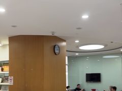-雅悦齿科(顾村公园店)