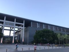 -中国人民大学图书馆新馆