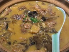小鸡炖榛蘑-止观小馆·辽河口渔家菜(王府井店)