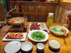 -老滇山寨•云南特色菜•地方菜•民族风情歌舞表演(金碧店)