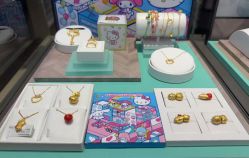 -周生生Chow Sang Sang(新世界店)