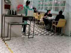 大堂-姚姚酸菜鱼·金戈戈香港豉油鸡(喜荟城联名店)