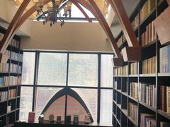 -钟书阁(松江泰晤士小镇店)