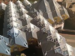 -立体方块屋