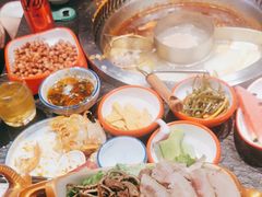 -醉董牛川派鲜肉自选火锅(烟台店)