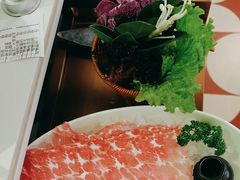 -洪氏嗨捞·广东猪肚鸡·椰子鸡火锅(西咸万象城店)