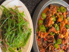 -侯志伟老街炒鸡(广济街店)