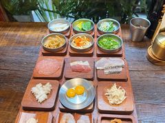 -银米·云南传统过桥米线(双廊黑金冠店)