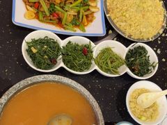 -王村姑老土炕莜面村(张北店)