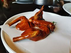 脆皮乳鸽-名佳荟