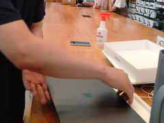 -Apple零售店(华贸购物中心店)
