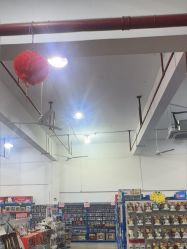 -逝水玩具折扣店