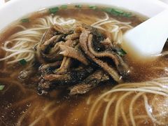 -老西白点心店