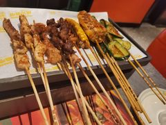 -威记烧嘢·南宁烧烤·超级生牛(绿地店)