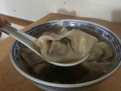 菜肉馄饨-古徽州馄饨店(宝安路店)
