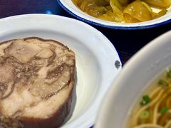传统新里焖蹄-逸桂禾面馆