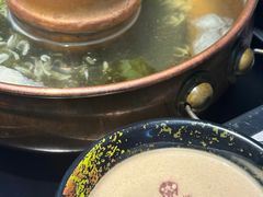 -洞庭洲·防空洞火锅·烧烤·铜锅涮肉(新百广场店)