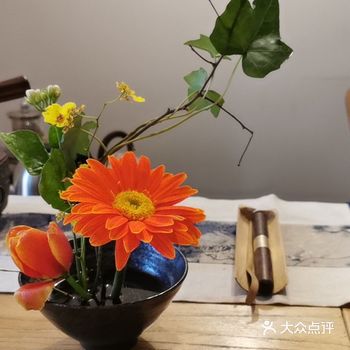 现在，会带着朋友来私密的包房里喝茶、谈工作