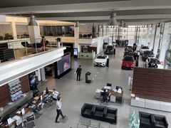 -上海星瀚奔驰4S店(红柳路店)